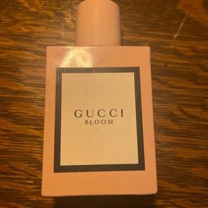 Gucci bloom perfume